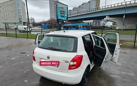 Skoda Fabia II, 2011 год, 800 000 рублей, 6 фотография