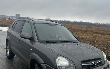 Hyundai Tucson III, 2008 год, 750 000 рублей, 2 фотография