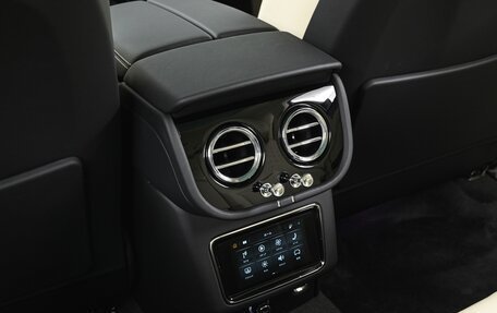 Bentley Bentayga I, 2025 год, 25 500 000 рублей, 17 фотография