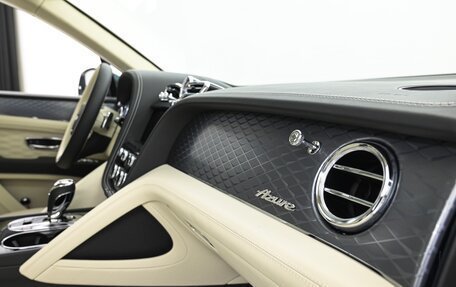 Bentley Bentayga I, 2025 год, 25 500 000 рублей, 12 фотография