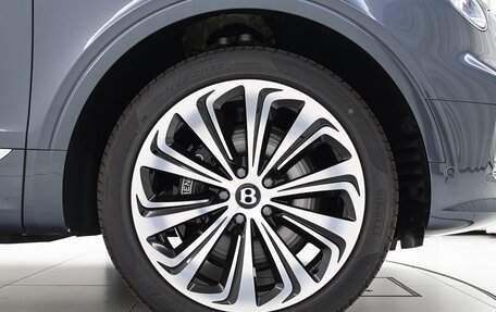 Bentley Bentayga I, 2025 год, 25 500 000 рублей, 28 фотография