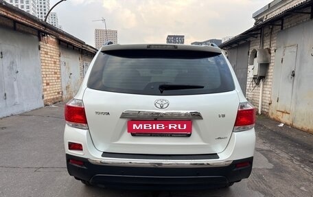 Toyota Highlander III, 2012 год, 2 600 000 рублей, 4 фотография