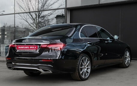 Mercedes-Benz E-Класс, 2021 год, 6 000 000 рублей, 4 фотография