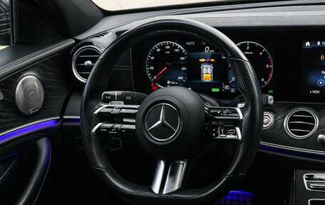 Mercedes-Benz E-Класс, 2021 год, 6 000 000 рублей, 11 фотография