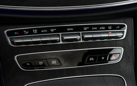 Mercedes-Benz E-Класс, 2021 год, 6 000 000 рублей, 23 фотография