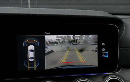 Mercedes-Benz E-Класс, 2021 год, 6 000 000 рублей, 26 фотография