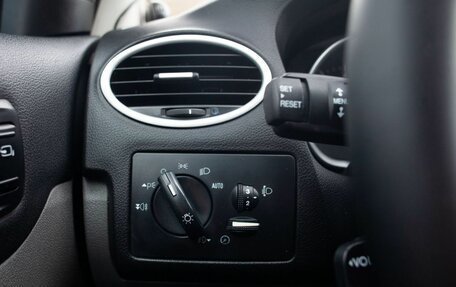 Ford Focus II рестайлинг, 2008 год, 555 000 рублей, 33 фотография