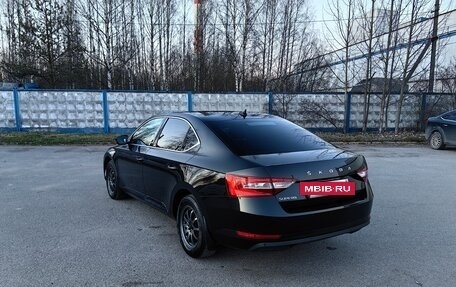 Skoda Superb III рестайлинг, 2021 год, 2 700 000 рублей, 13 фотография