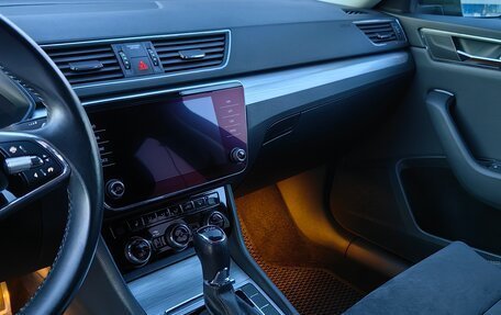 Skoda Superb III рестайлинг, 2021 год, 2 700 000 рублей, 18 фотография