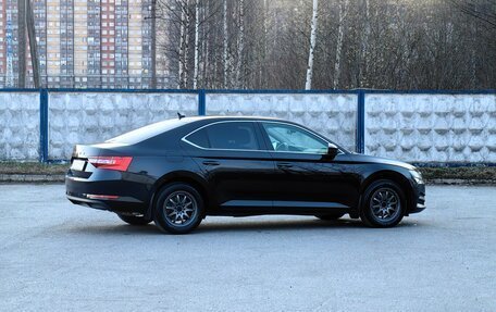 Skoda Superb III рестайлинг, 2021 год, 2 700 000 рублей, 17 фотография