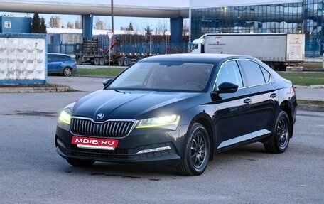 Skoda Superb III рестайлинг, 2021 год, 2 700 000 рублей, 19 фотография