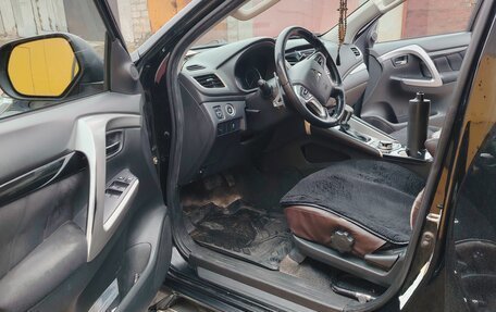 Mitsubishi Pajero Sport III рестайлинг, 2019 год, 3 129 000 рублей, 8 фотография