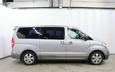 Hyundai Grand Starex Grand Starex I рестайлинг 2, 2012 год, 1 799 000 рублей, 7 фотография