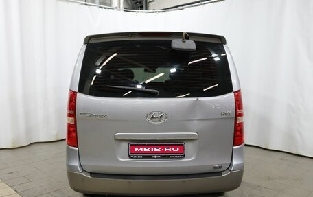 Hyundai Grand Starex Grand Starex I рестайлинг 2, 2012 год, 1 799 000 рублей, 5 фотография