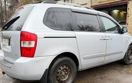 KIA Carnival III, 2009 год, 1 001 000 рублей, 2 фотография