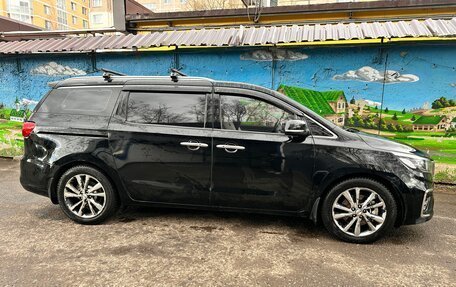 KIA Carnival III, 2018 год, 3 150 000 рублей, 3 фотография