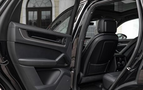 Porsche Cayenne III, 2023 год, 18 500 000 рублей, 20 фотография