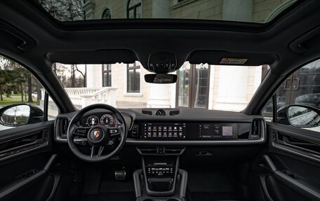 Porsche Cayenne III, 2023 год, 18 500 000 рублей, 25 фотография