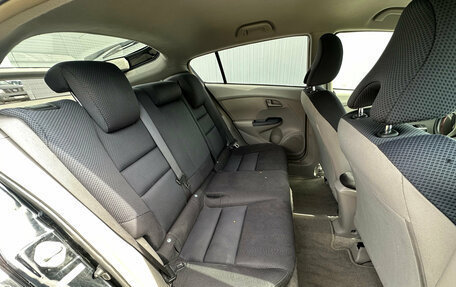 Honda Insight II рестайлинг, 2010 год, 700 000 рублей, 14 фотография