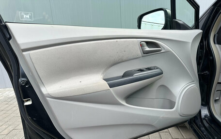 Honda Insight II рестайлинг, 2010 год, 700 000 рублей, 19 фотография