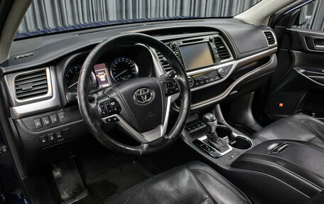 Toyota Highlander III, 2014 год, 2 498 000 рублей, 18 фотография