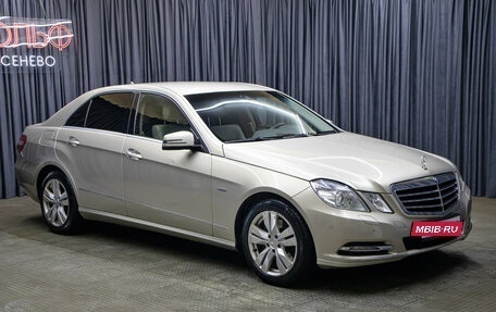 Mercedes-Benz E-Класс, 2011 год, 1 398 000 рублей, 2 фотография
