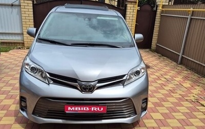 Toyota Sienna III, 2017 год, 3 050 000 рублей, 1 фотография