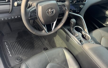 Toyota Camry, 2021 год, 3 700 000 рублей, 8 фотография