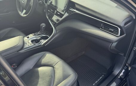 Toyota Camry, 2021 год, 3 700 000 рублей, 9 фотография