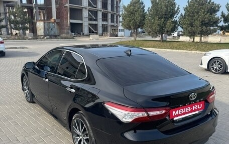 Toyota Camry, 2021 год, 3 700 000 рублей, 4 фотография