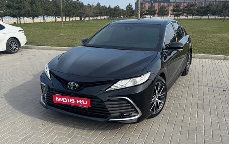 Toyota Camry, 2021 год, 3 700 000 рублей, 6 фотография