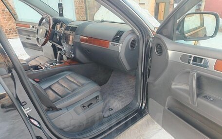 Volkswagen Touareg III, 2005 год, 695 000 рублей, 13 фотография