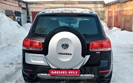 Volkswagen Touareg III, 2005 год, 695 000 рублей, 2 фотография