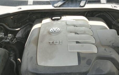 Volkswagen Touareg III, 2005 год, 695 000 рублей, 16 фотография