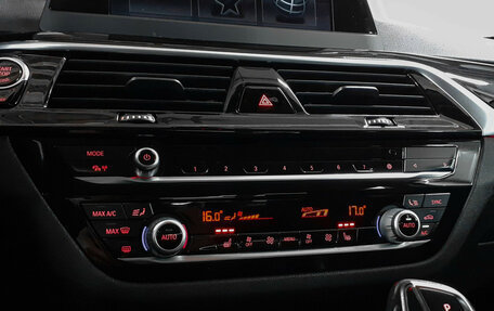 BMW 5 серия, 2017 год, 3 000 000 рублей, 17 фотография