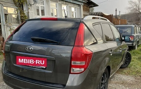 KIA cee'd I рестайлинг, 2011 год, 850 000 рублей, 14 фотография