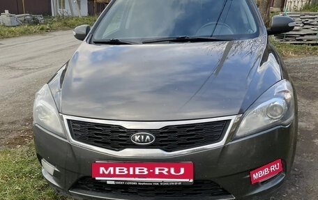 KIA cee'd I рестайлинг, 2011 год, 850 000 рублей, 18 фотография
