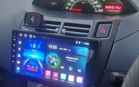 Toyota Vitz, 2005 год, 500 000 рублей, 12 фотография