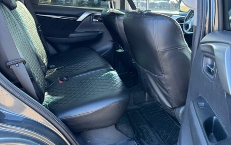 Mitsubishi Pajero Sport III рестайлинг, 2018 год, 2 700 000 рублей, 8 фотография