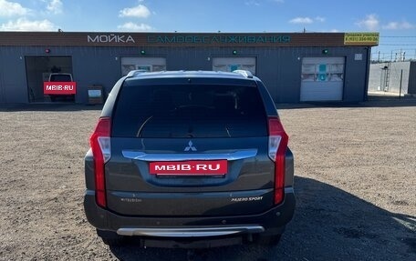 Mitsubishi Pajero Sport III рестайлинг, 2018 год, 2 700 000 рублей, 6 фотография