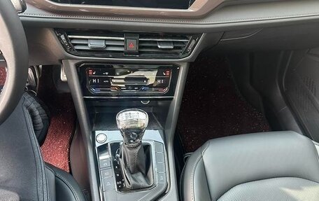 Volkswagen Tharu, 2022 год, 1 890 000 рублей, 10 фотография