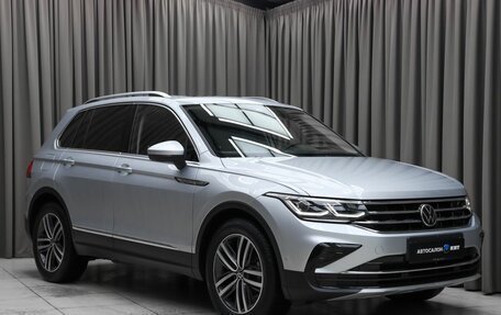 Volkswagen Tiguan II, 2021 год, 3 720 000 рублей, 3 фотография