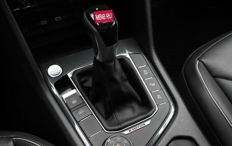 Volkswagen Tiguan II, 2021 год, 3 720 000 рублей, 15 фотография