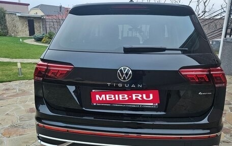 Volkswagen Tiguan II, 2021 год, 4 600 000 рублей, 3 фотография