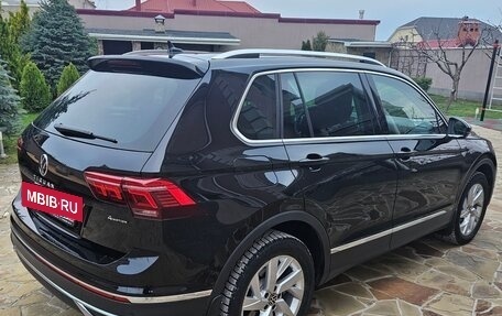 Volkswagen Tiguan II, 2021 год, 4 600 000 рублей, 4 фотография