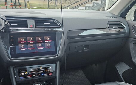 Volkswagen Tiguan II, 2021 год, 4 600 000 рублей, 14 фотография