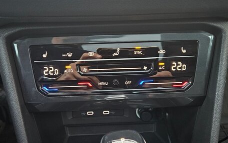 Volkswagen Tiguan II, 2021 год, 4 600 000 рублей, 10 фотография