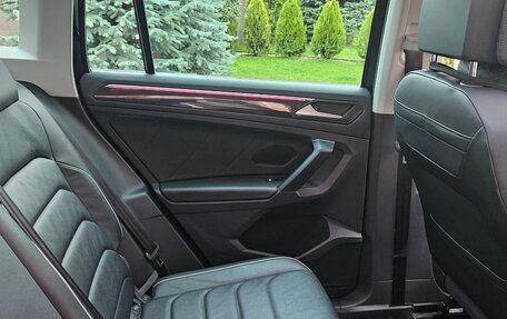 Volkswagen Tiguan II, 2021 год, 4 600 000 рублей, 15 фотография