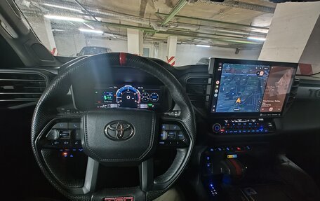 Toyota Sequoia, 2023 год, 11 800 000 рублей, 8 фотография