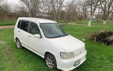 Nissan Cube II, 2001 год, 205 000 рублей, 2 фотография